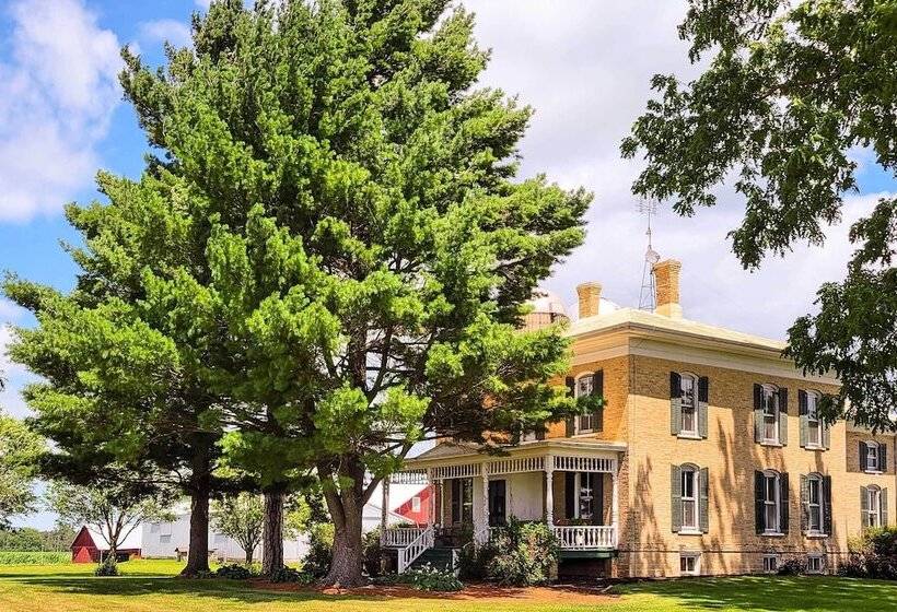 Spacious Farmhouse On 200 Acres Along The River