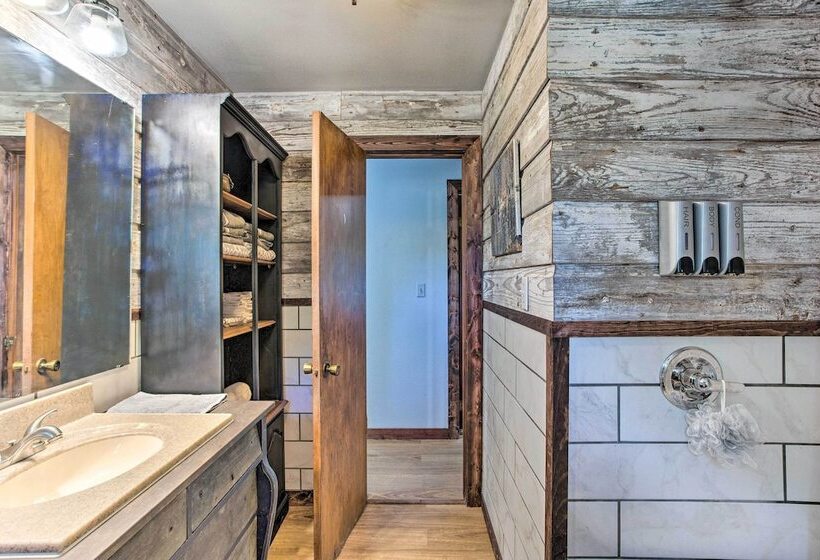 Lovely  Anna Fink House  W/ Patio & Fire Pit