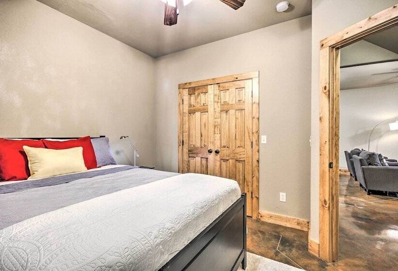 Lovely Garfield Cabin W/ Direct Beaver Lake Access