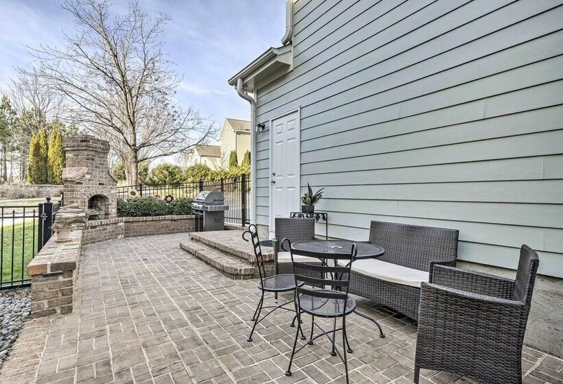 Lovely Morrisville Home W/ Patio & Gas Grill!