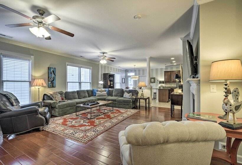 Lovely Morrisville Home W/ Patio & Gas Grill!