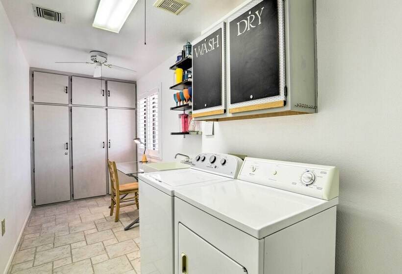 Lovely Sun City Home Near Golf & Spring Training!