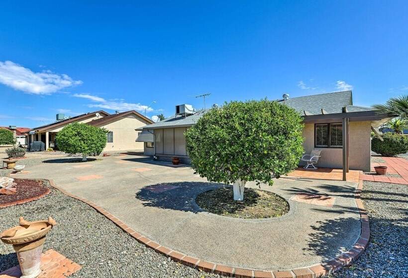 Lovely Sun City Home Near Golf & Spring Training!