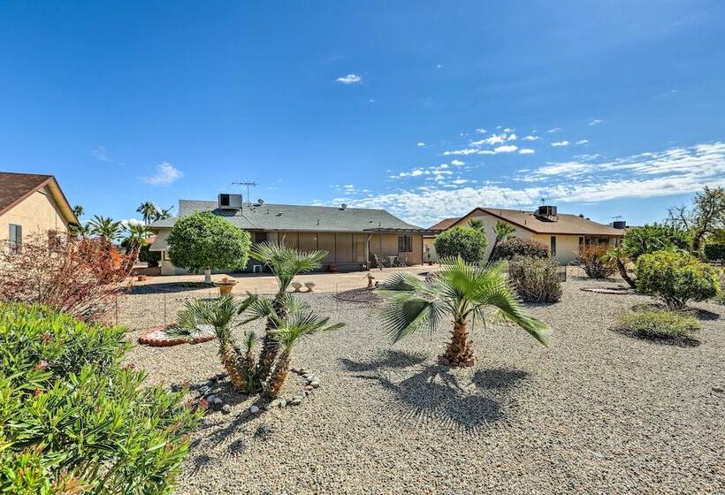 Lovely Sun City Home Near Golf & Spring Training!