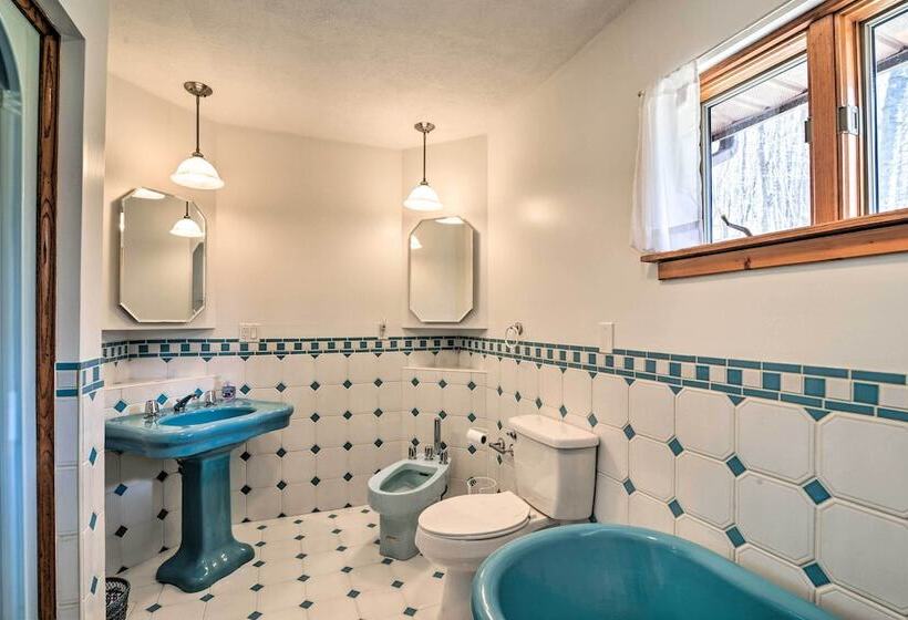 Lovely Terra Alta Cabin < 1 Mi To Alpine Lake