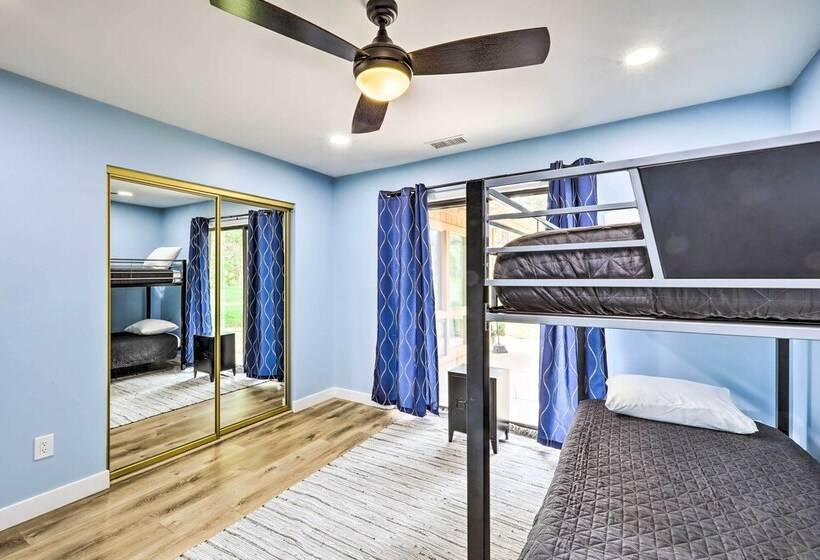 Luxe Flagstaff Retreat W/ Sunroom, Patio & Grill!