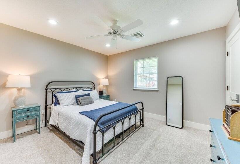 Luxe Lake Charles Escape W/ Home Theater!