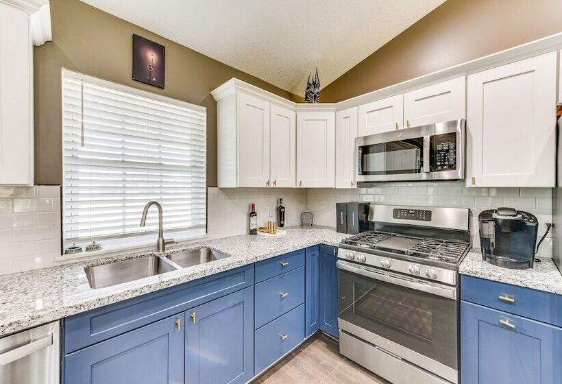 Luxe Lake Charles Escape W/ Home Theater!