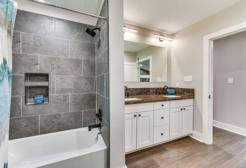 Luxe Lake Charles Escape W/ Home Theater!