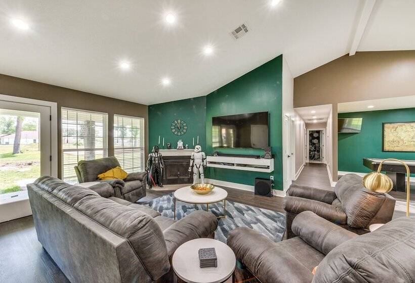 Luxe Lake Charles Escape W/ Home Theater!