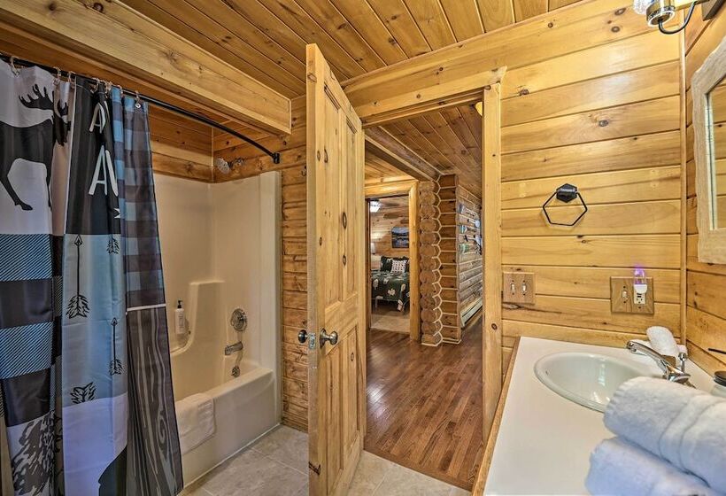 Luxe Riverfront Lodge: Group Wine And Ski Retreats