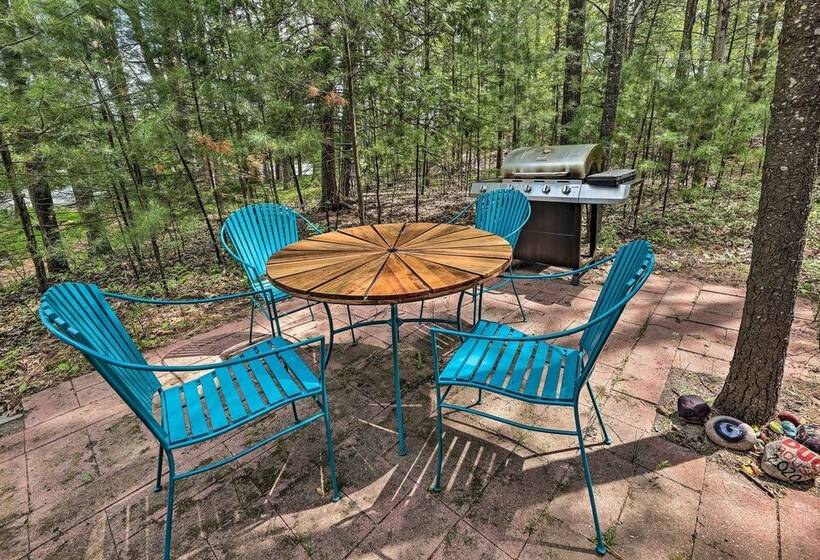 Luxe Riverfront Lodge: Group Wine And Ski Retreats