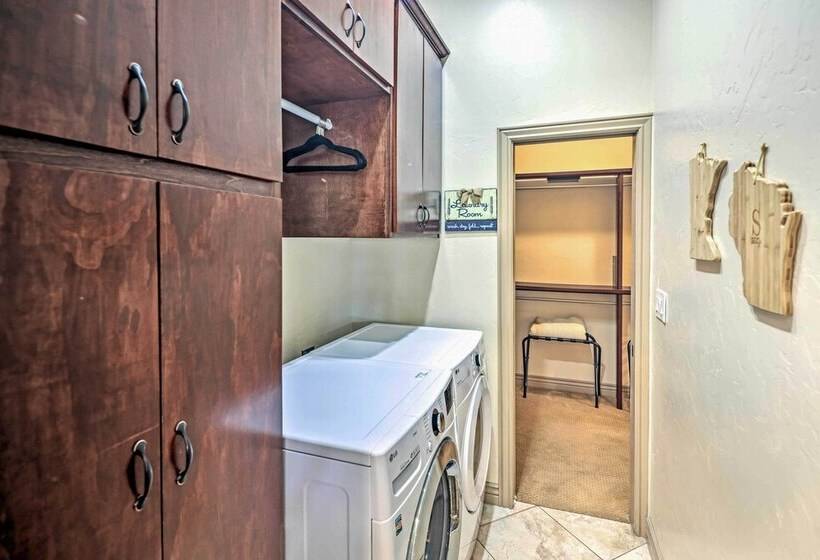 Luxury Az Retreat W/ Views Of Lake Havasu!