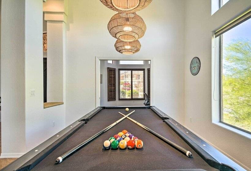 Fountain Hills Home W/ Pool, Spa & Putting Green!