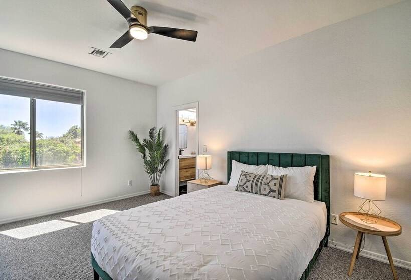 Fountain Hills Home W/ Pool, Spa & Putting Green!