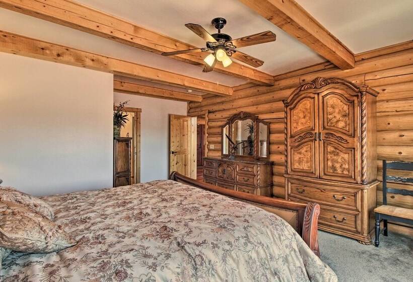 Luxe Show Low Home W/ Hot Tub, Game Room + Theater