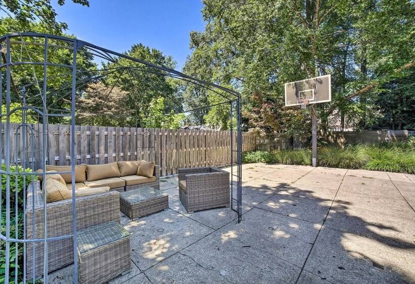 Luxury South Bend Home ~ 1 Mi To Notre Dame!