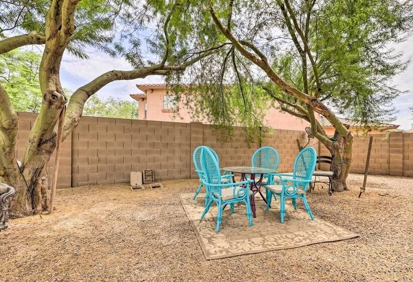 Maricopa Desert Oasis: Fenced Yard W/ Hot Tub