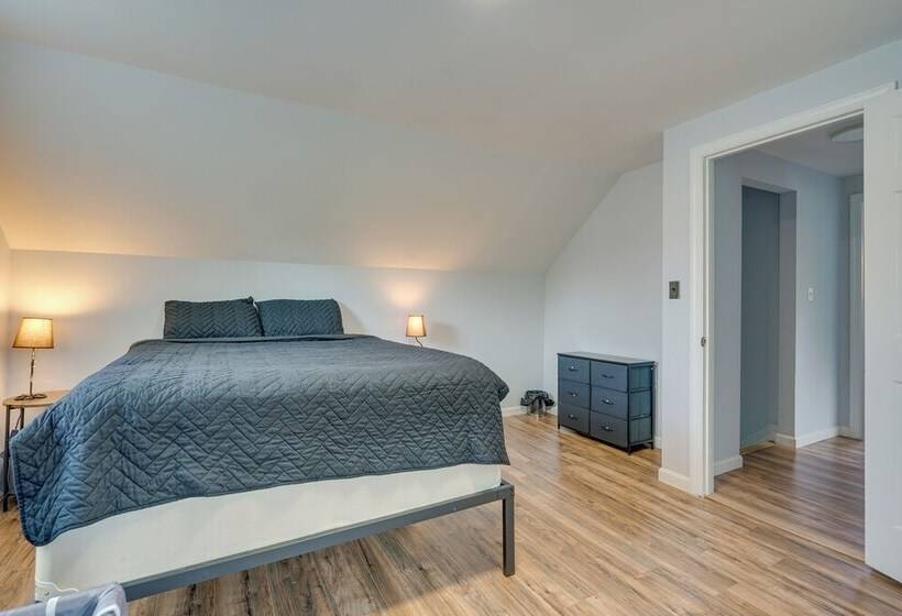 Middletown Township Home, Close To Beaches!