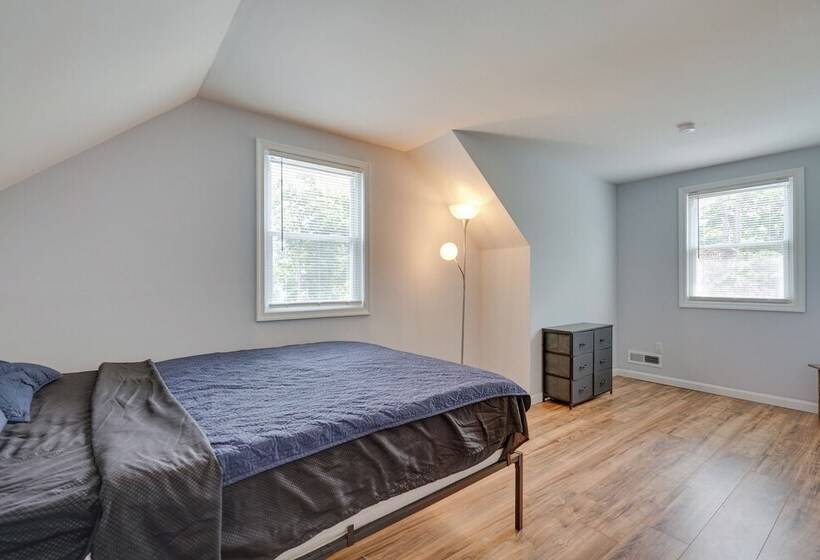 Middletown Township Home, Close To Beaches!