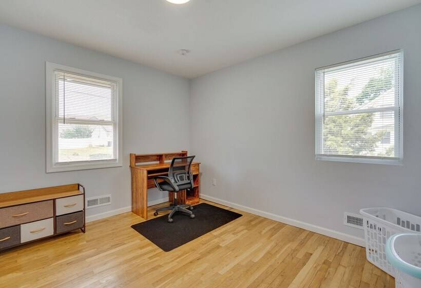 Middletown Township Home, Close To Beaches!