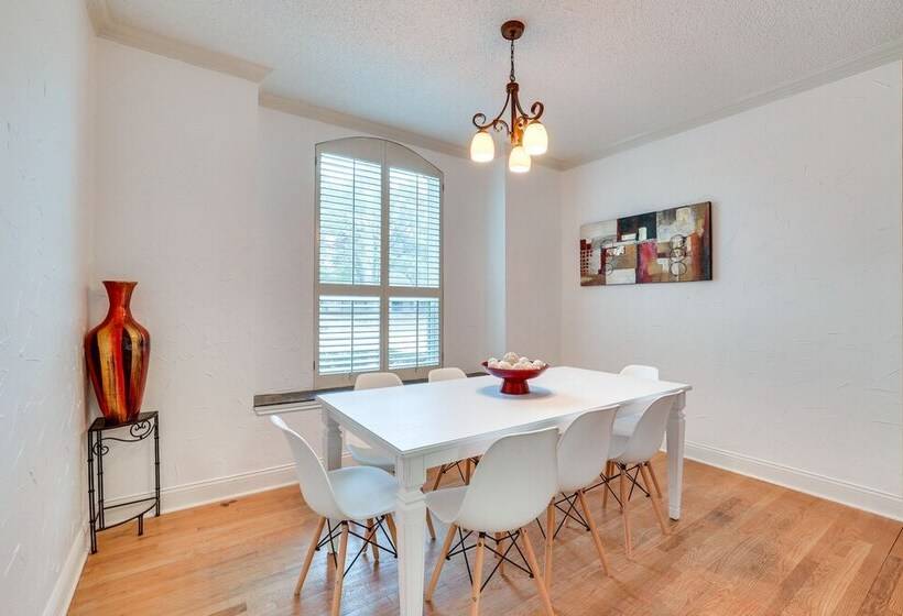 Modern Carrollton Home   Private Pool & Grill