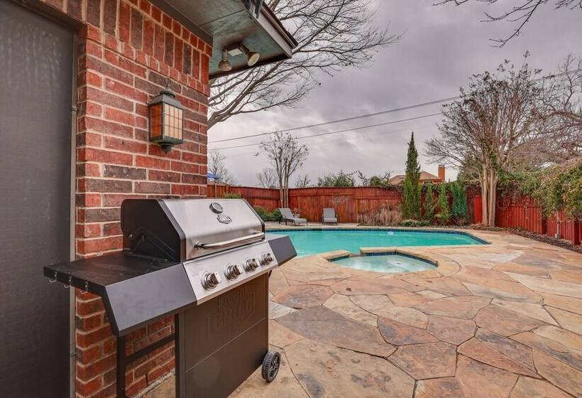 Modern Carrollton Home   Private Pool & Grill