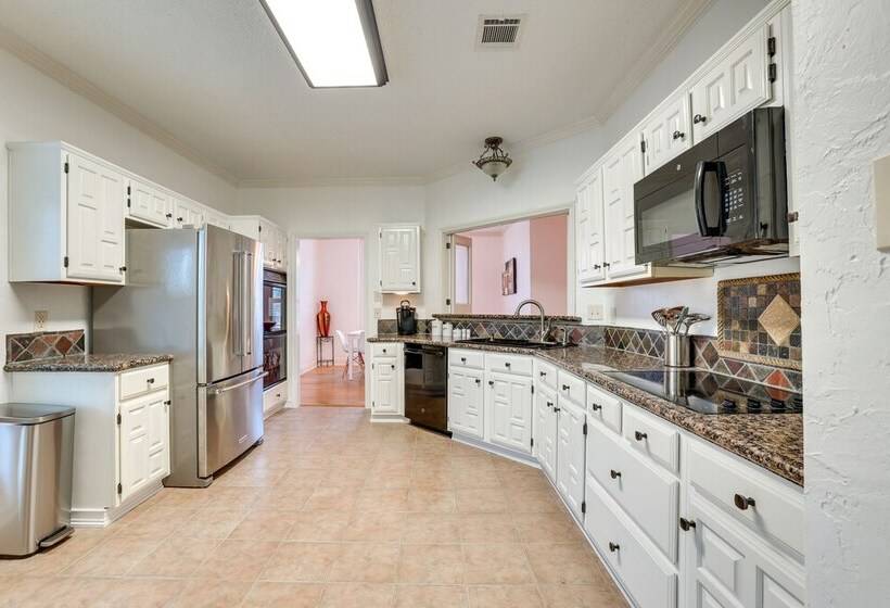 Modern Carrollton Home   Private Pool & Grill