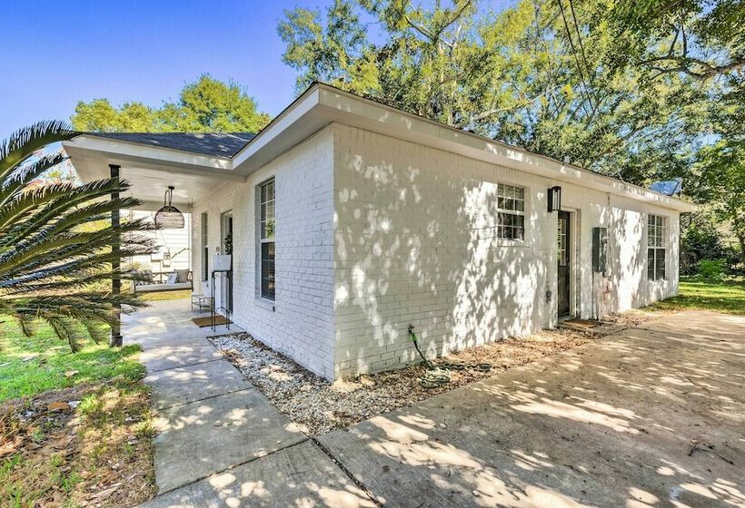 Modern & Chic Gulfport Escape: Walk To Beach!