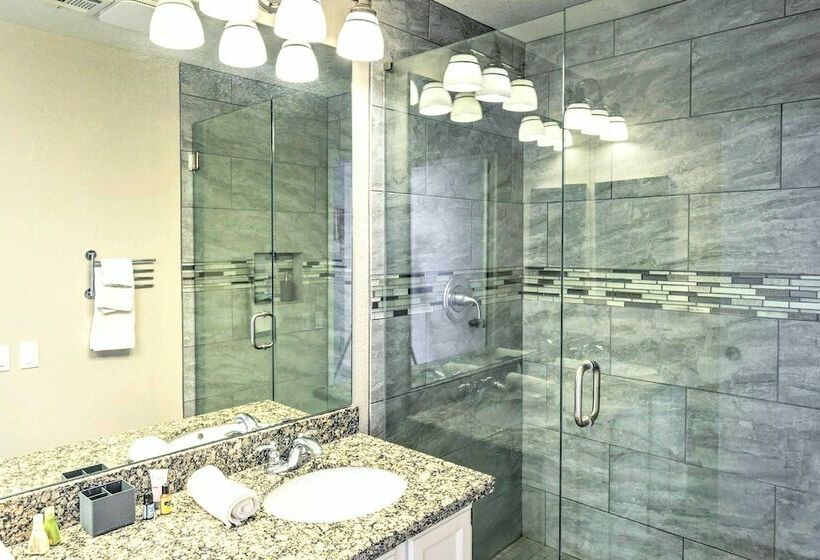 Modern Gilbert Retreat W/ Private Heated Pool