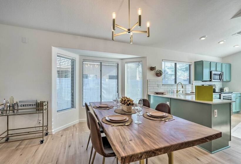 Modern Home W/ Putting Green, 2 Mi To Golfing