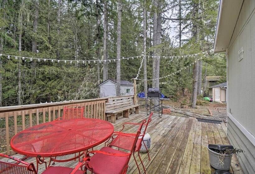 Modern Hoodsport Retreat W/ Grill, Near Lake!