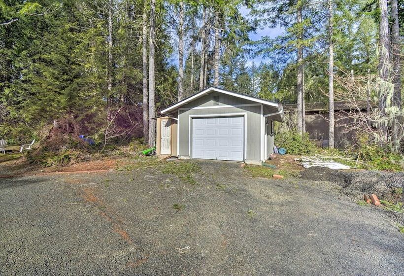 Modern Hoodsport Retreat W/ Grill, Near Lake!