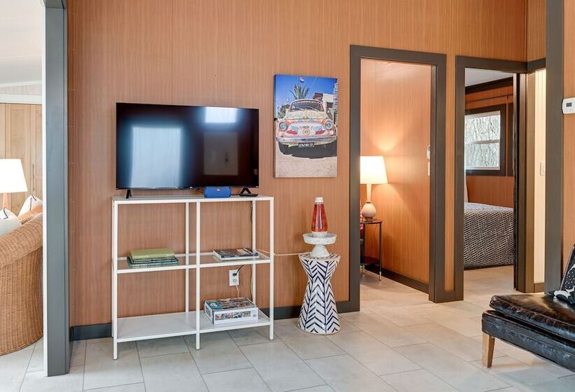 Modern Little Bear Cottage At Santeetlah Lake!