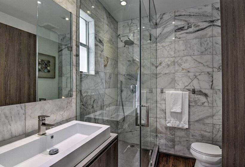 Modern Miami Villa W/ Pool Oasis ~ 5 Mi To Beach!