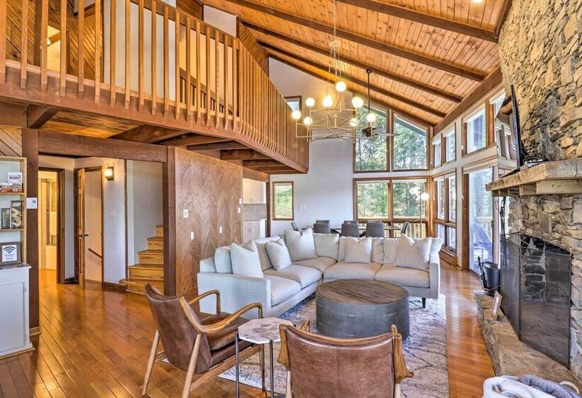 Modern Mtn Retreat W/ Hot Tub & Stellar Views!