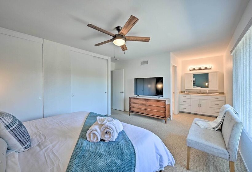 Modern Oceanside Home W/ Pool & Putting Green