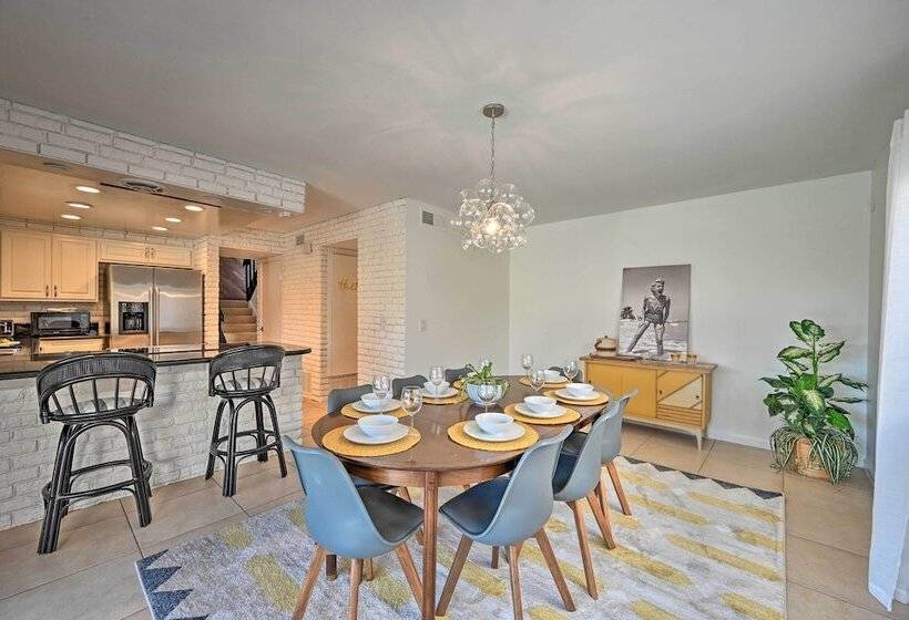 Modern Oceanside Home W/ Pool & Putting Green