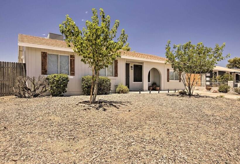 Pet Friendly Peoria Home: Patio, Grill & Foosball!