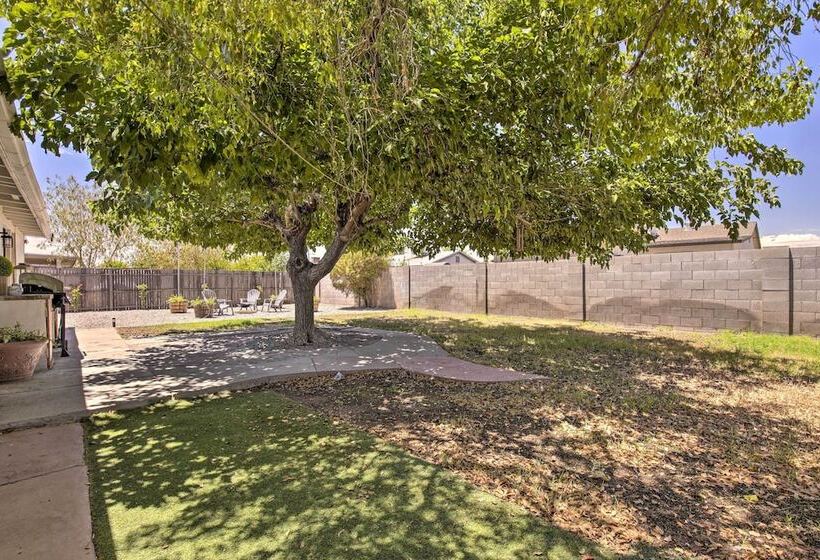 Pet Friendly Peoria Home: Patio, Grill & Foosball!