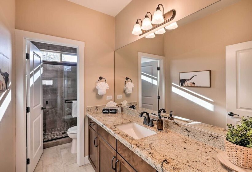 Modern Flagstaff Retreat W/ Fire Pit & Ev Charger!