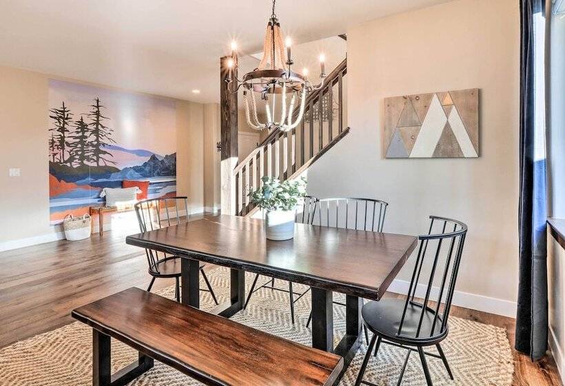 Modern Flagstaff Retreat W/ Fire Pit & Ev Charger!