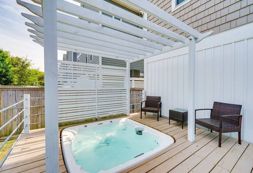Modern Surf City Beach House W/ Hot Tub!