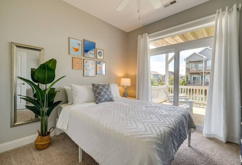 Modern Surf City Beach House W/ Hot Tub!