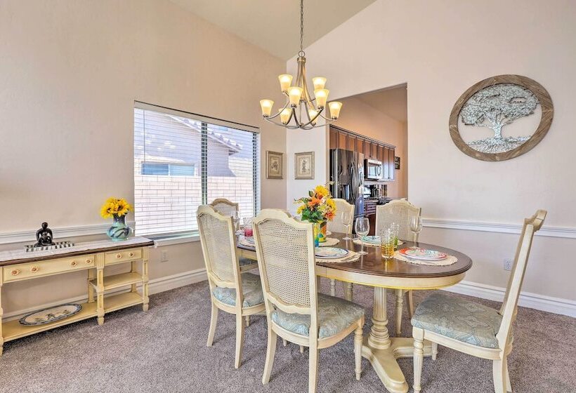 Modern Tucson Home W/ Patio + Saltwater Pool!