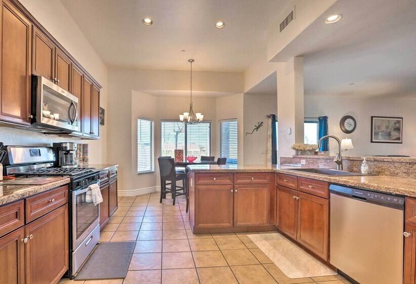 Modern Tucson Home W/ Patio + Saltwater Pool!