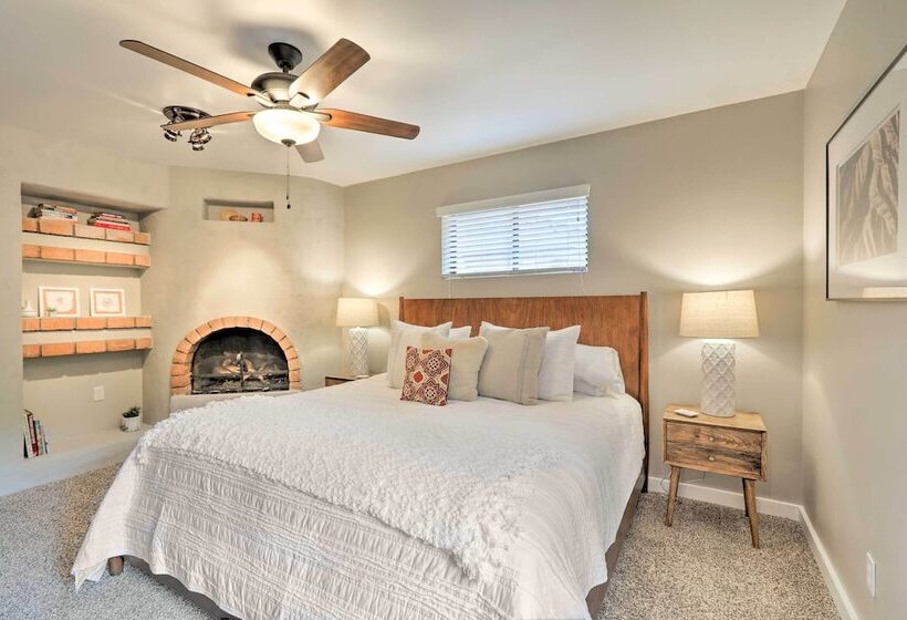 Red Rock Views: Modern Sedona Home