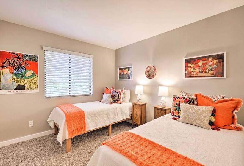 Red Rock Views: Modern Sedona Home