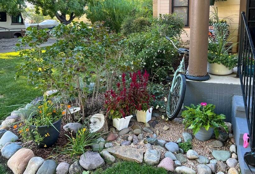 Lovely Montrose Home W/ Yard: Walk To Dtwn & Park!