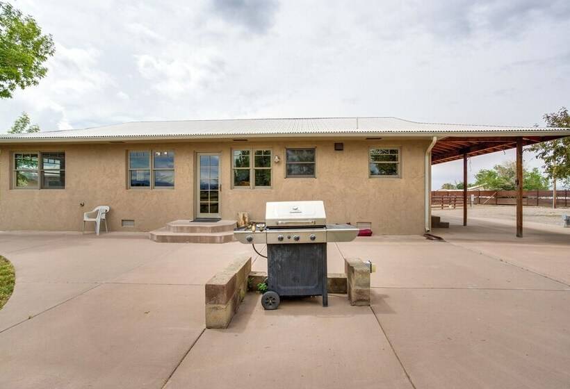 Montrose Family Home W/ Yard & Fruit Trees!